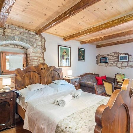 Hotel House Peresiji Pokój zdjęcie