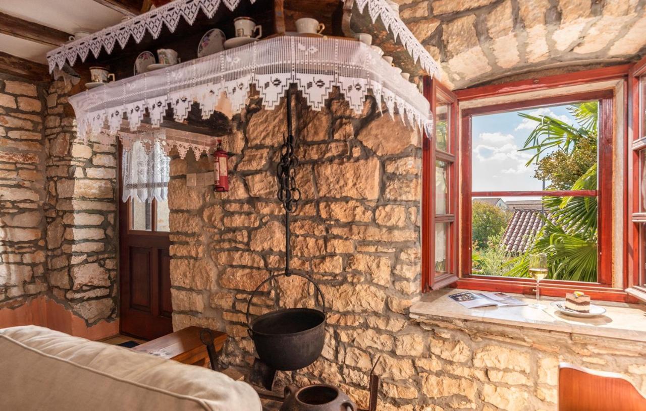 Hotel House Peresiji Pokój zdjęcie